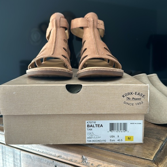 Like New - kork-ease Baltea Gladiator Sandal - Picture 10 of 10